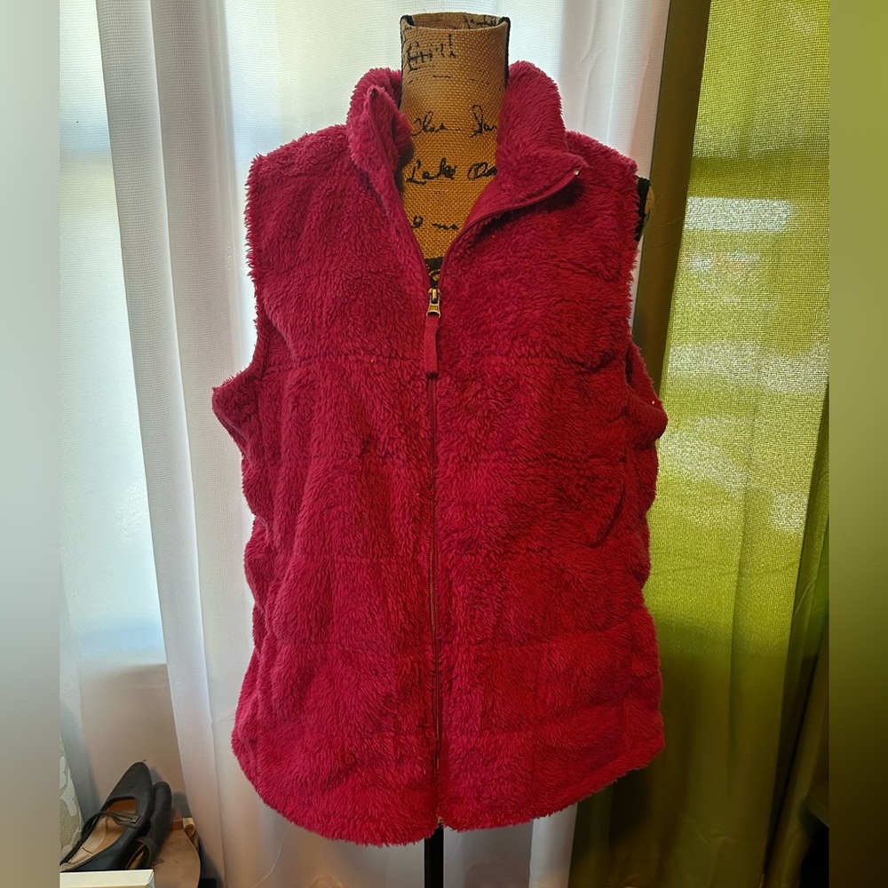 Northcrest Women's Fleece Vest - Deep Pink